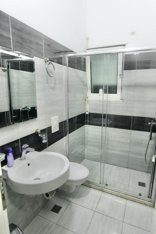 Hotel Vila Dedej Δυρράχιο Εξωτερικό φωτογραφία